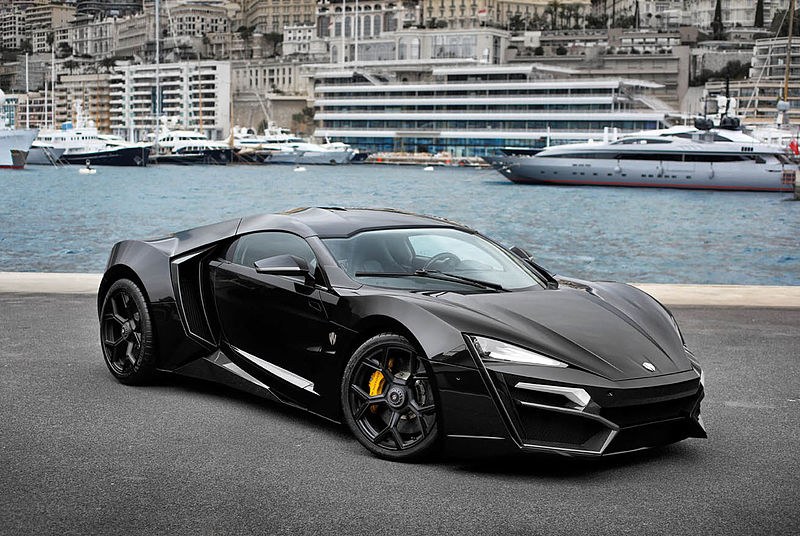 W Motors Lykan Hypersoft